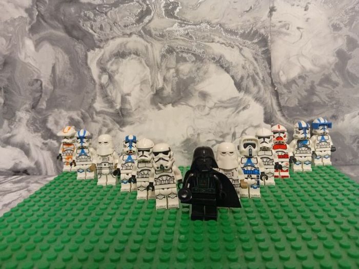 Lego mini figures