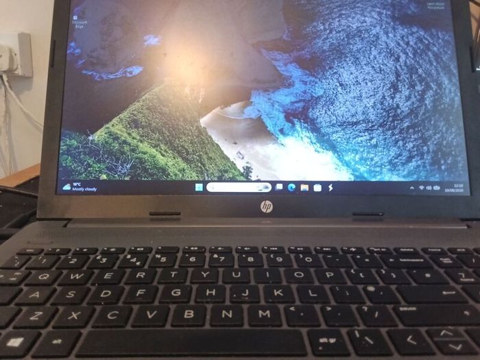 hp.  Model 255 G7