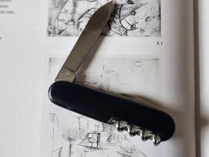 Vintage Victorinox Discontinued Bartender 1980s 84mm model Swiss Army Knife Collectable
