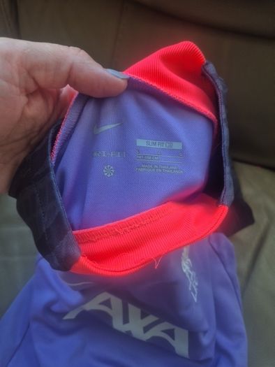 kids liverpool jersey size L