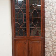 Georgian Mahogany Corner Cabinet