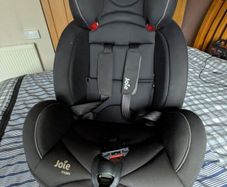 childs car seat