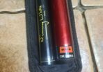JIMMY WHITE snooker pool cue Arg-17 red black two piece 18oz