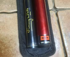 JIMMY WHITE snooker pool cue Arg-17 red black two piece 18oz