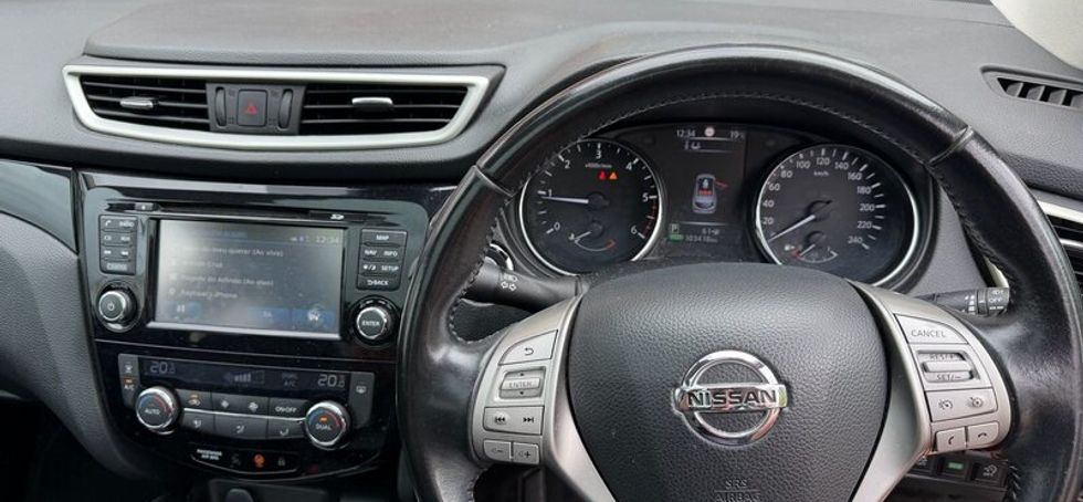2016 Qashqai 1.6 Premium Cvt Automatic Low Mileage