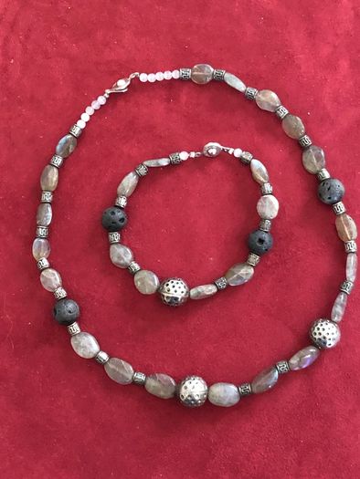 Teng yue necklace and bracelet set