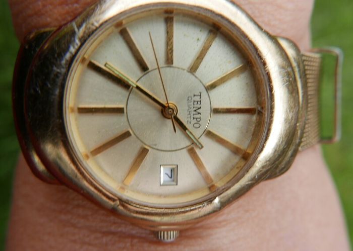 Tempo Gold Quartz Watch (fresh battery)
