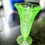 Uranium glass vase 16cm Image 3