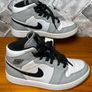 NikeAir Jordan 1 Mid Light Smoke Grey White Ladies/Boys UK4.5 EUR37.5 Image 3