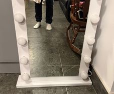vanity mirror