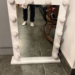 vanity mirror