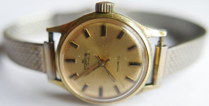 Vintage Fortis Gold Plated Wrist Watch Swiss 17 Jewel Incabloc Manual Wind Movement Swiss Made Wind up (works well and keeps time)