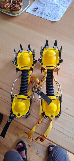 crampons