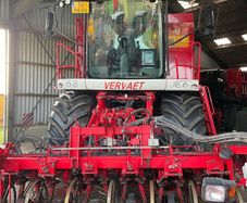Beet Harvester 2014 Vervaet 617