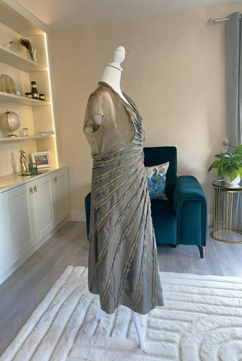 Elegant Ladies Special Occasion Dress with Bolero. Size UK 14 / EU 42