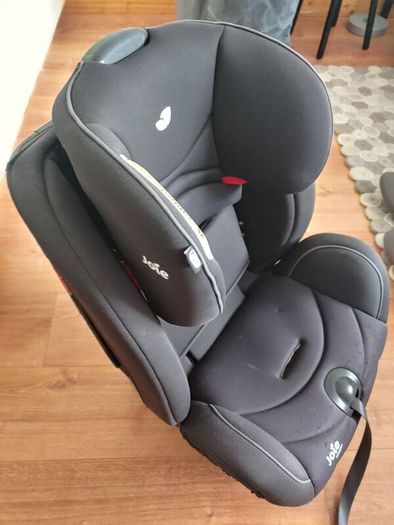 Joie Stages car baby / toddler car seat.