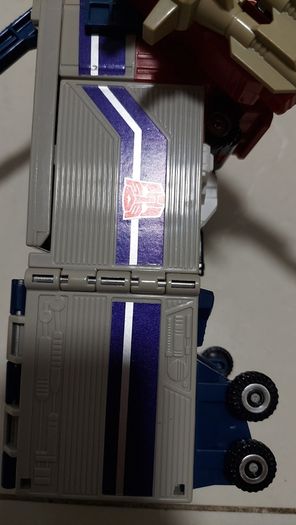 Transformer / toy / G1 OPTIMUS
