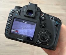 Canon Eos D7