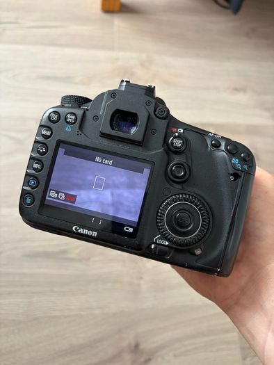 Canon Eos D7