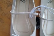 BNWT Size 2 white Bow Ballerina Shoes