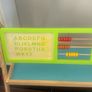 kids easel Image 3