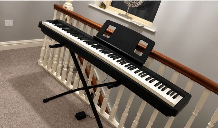 Roland piano FP 10