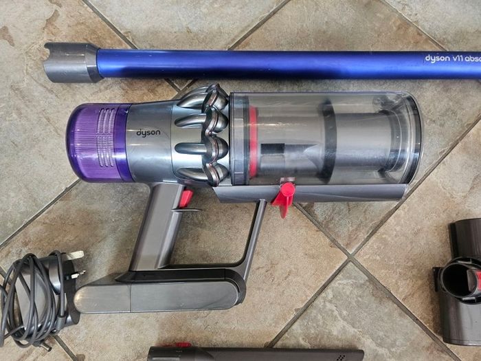 Dyson V11 absolute