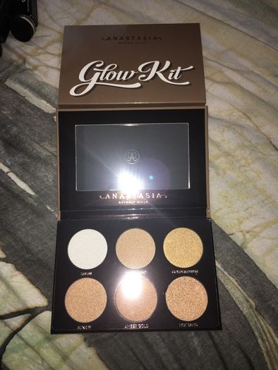 100% genuine Anastasia Beverly hills ultimate glow kit highlighter