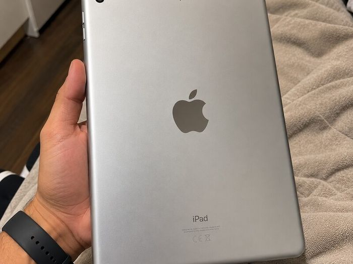 Apple iPad 9th Generation - 64GB