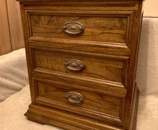 Clove Oak 3-Drawer Solid Wood Bedside Cabinet Locker Classic Traditional Vintage