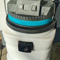 Wet and dry vac 90lt 240v