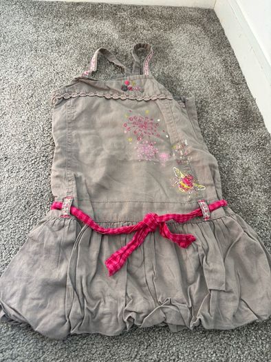 baby dress 3a on label