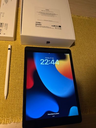 Apple iPad 9th Generation 64GB Wi-Fi | Boxed, Spotless Condition