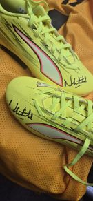 Norman whiteside signed boots