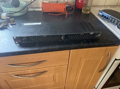 dbx eq215