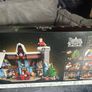 lego 10293 and 40494 Image 2