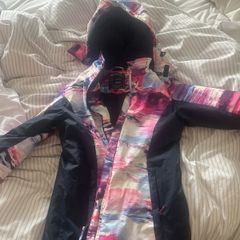 Mountain warehouse girls size 8 ski jacket