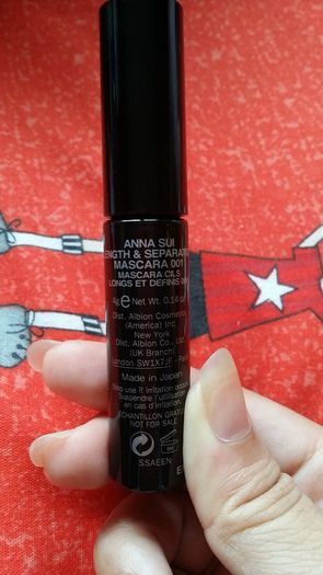 Japanese Brand Anna Sui length & separation mascara  001 in black in 4g