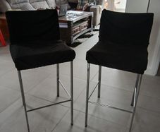 2 Bar/Kitchen Stools