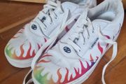 Size 4 Heelys