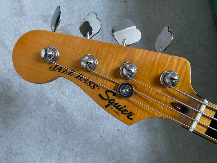 Squier Classic Vibe 70s Jazz Bass Left Handed guitar