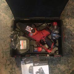Milwaukee M12 Pruning Chainsaw (NEW)