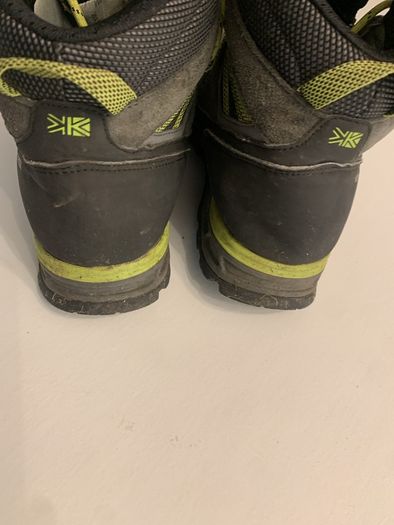 Kids Karrimor Hot Rock size UK5 walking boots