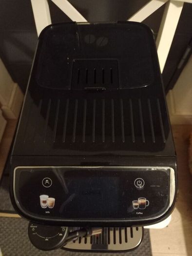 Delonghi Magnifica Plus Automatic Coffee Maker - Black
