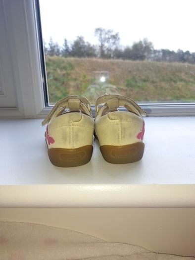Clarks sandles 6.5F