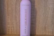 Hair by Sam McKnight Cool Girl Barely There Texture Mist (250ml) is a lightweight volumising and texturising dry spray.