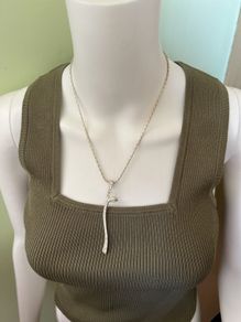Silver tone pendant necklace