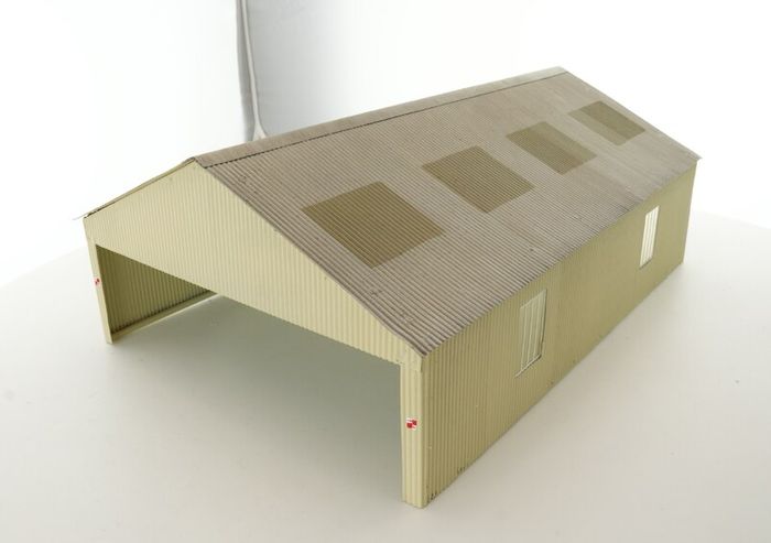 Bachmann Scenecraft 44-083 Carriage Shed 00 Scale