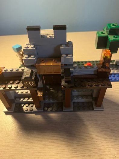 Lego Minecraft Wolf Stronghold