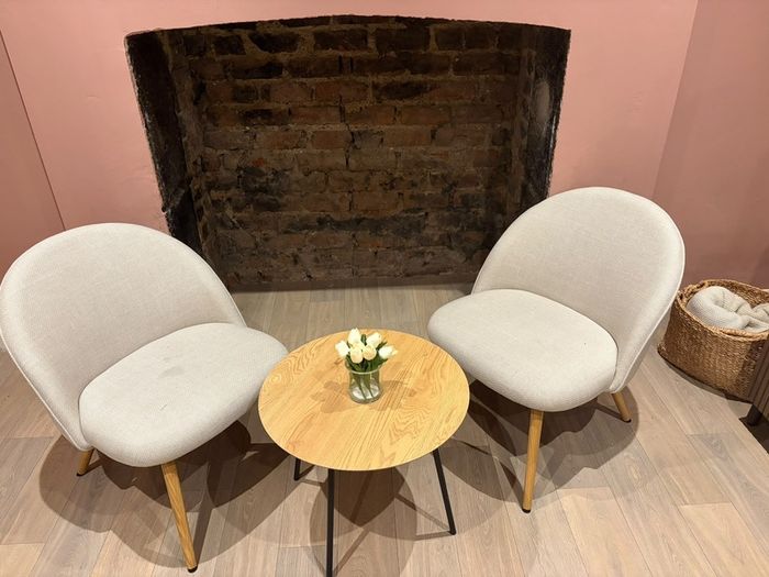 chairs & coffee table